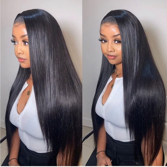 - ✨24” BLACK NATURAL STRAIGHT LACE FRONT WIG💫 *NWT*